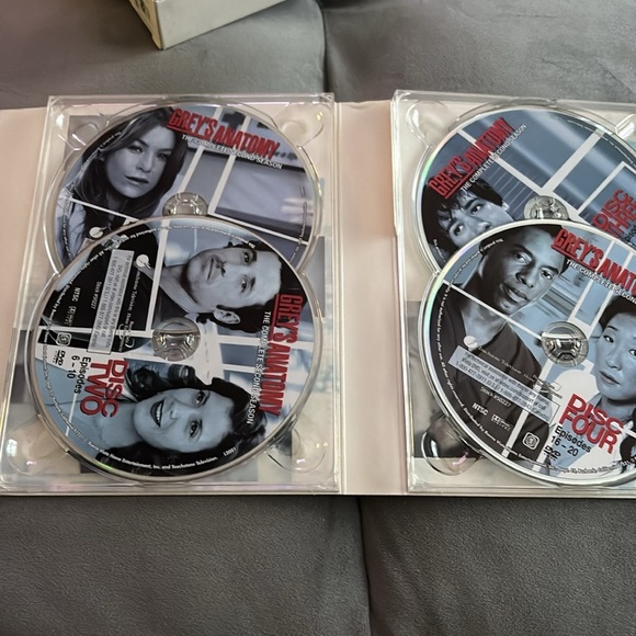 Grey's Anatomy Complete Second Season DVD - Picture 3 of 4